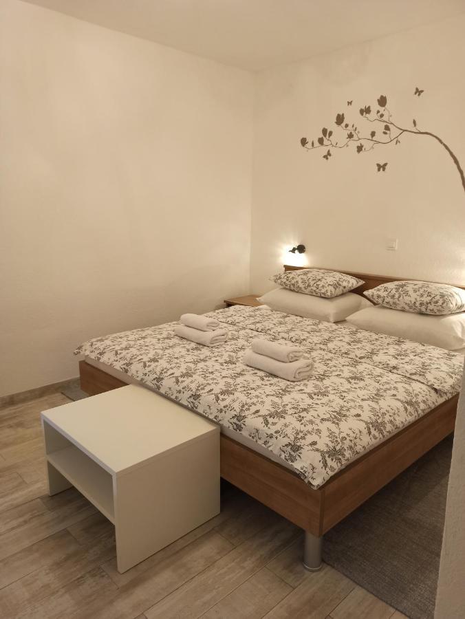 Studio Apartments Una 科雷尼察 外观 照片