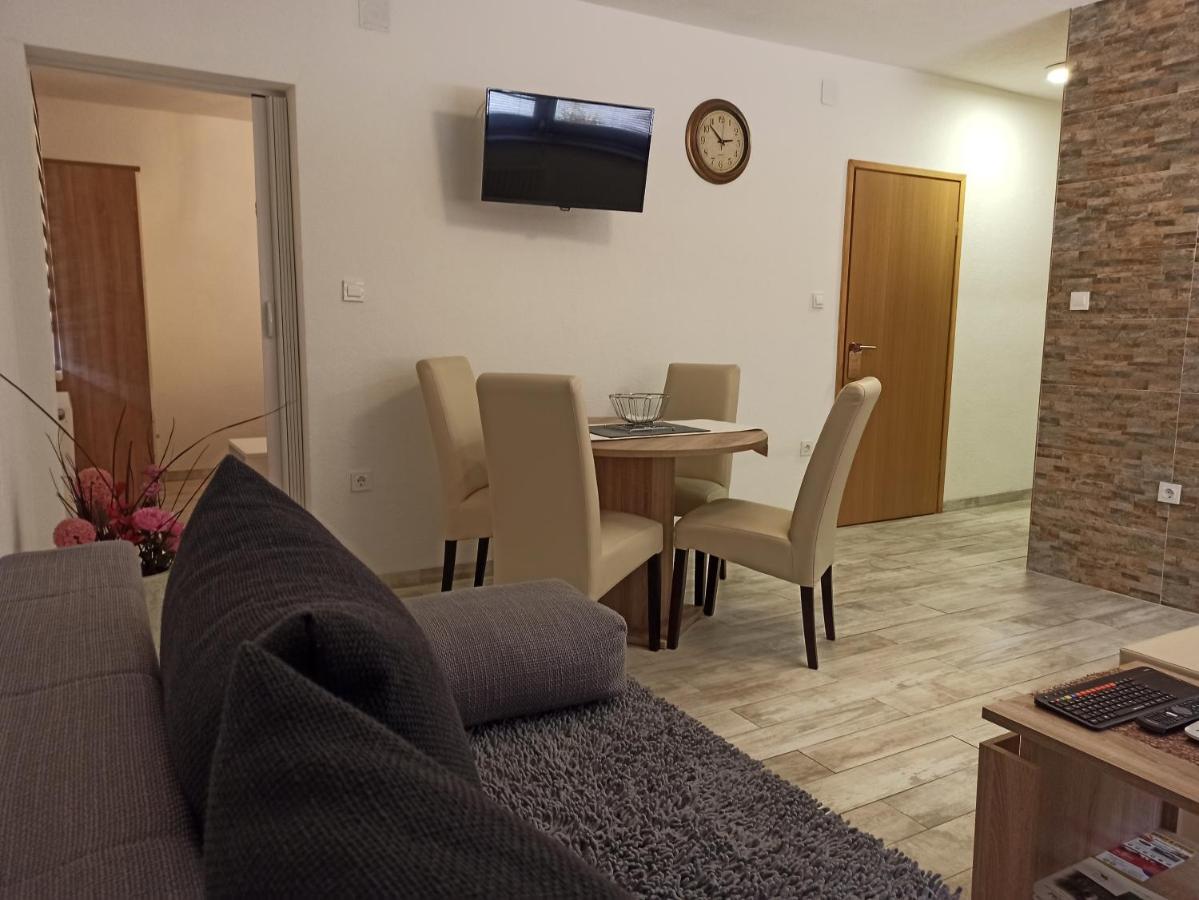 Studio Apartments Una 科雷尼察 外观 照片