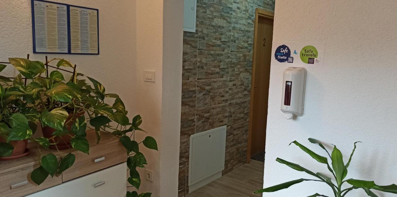 Studio Apartments Una 科雷尼察 外观 照片